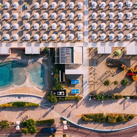 Hotel International Direttamente Sulla Sabbia Misano Adriatico Εξωτερικό φωτογραφία