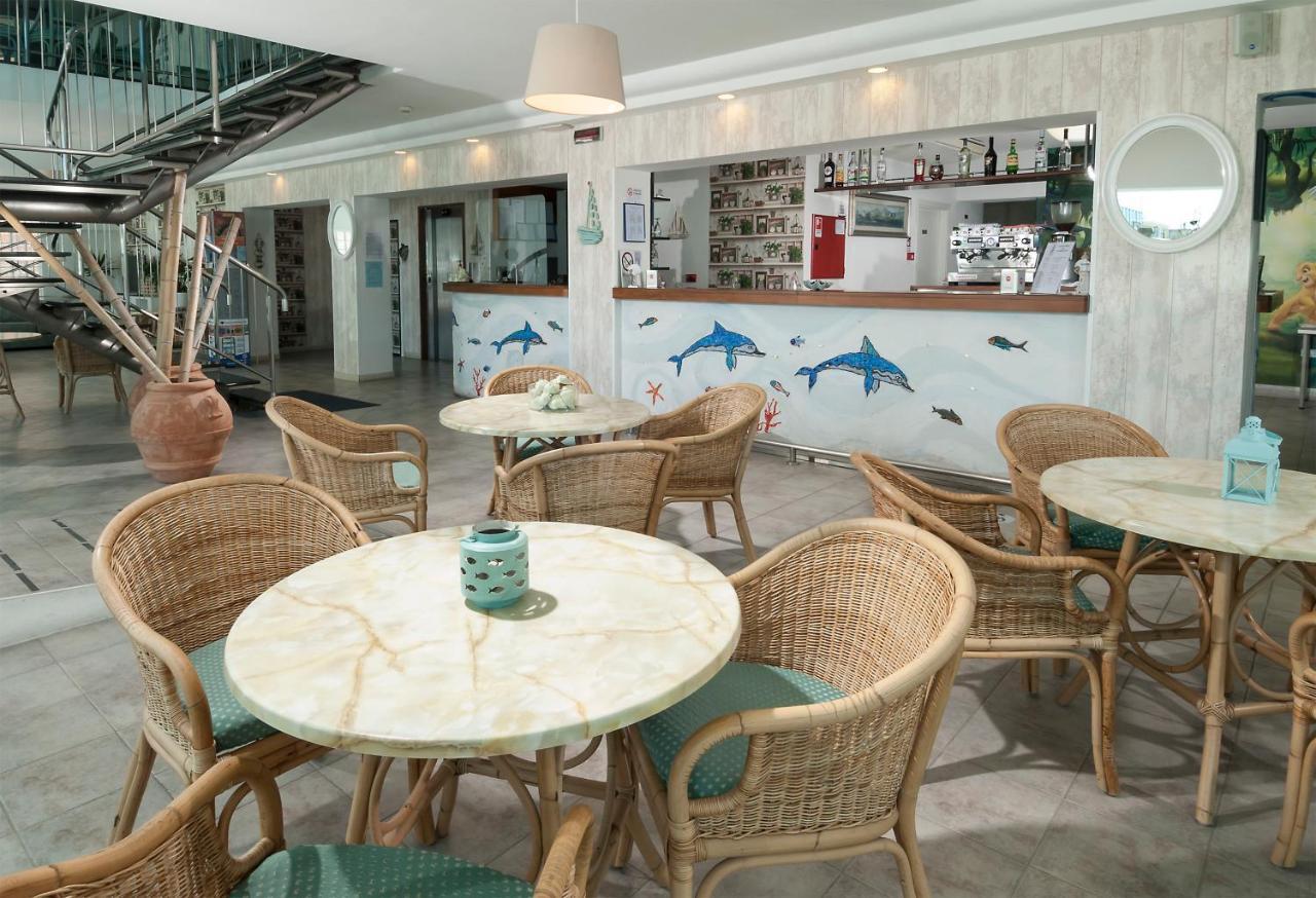 Hotel International Direttamente Sulla Sabbia Misano Adriatico Εξωτερικό φωτογραφία