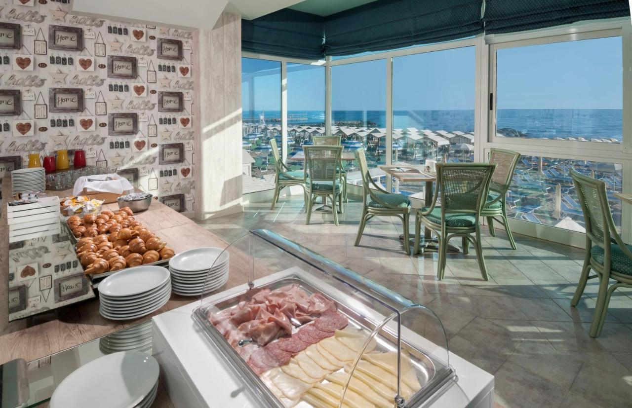 Hotel International Direttamente Sulla Sabbia Misano Adriatico Εξωτερικό φωτογραφία